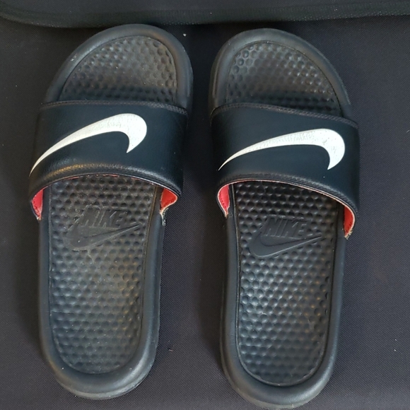 Nike Slides - Picture 1 of 3